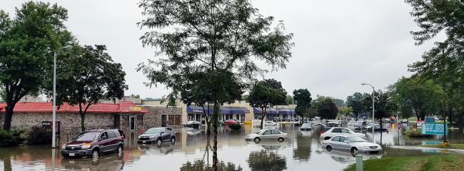 Urban flooding (Image courtesy of Jim Gade, Unsplash) 